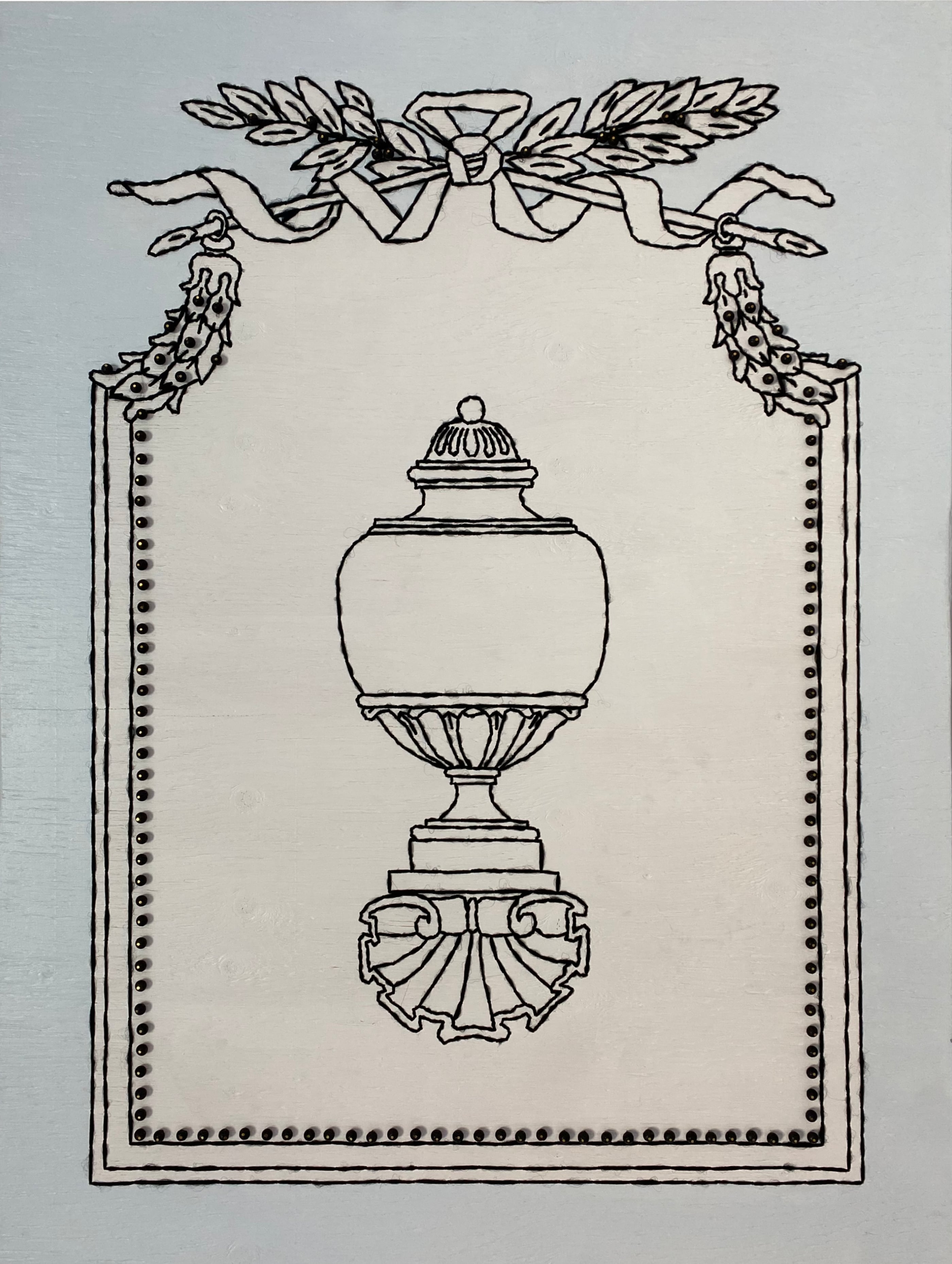 Trumeau à chef de feuilles de laurier et vase à l’antique sur console en coquille